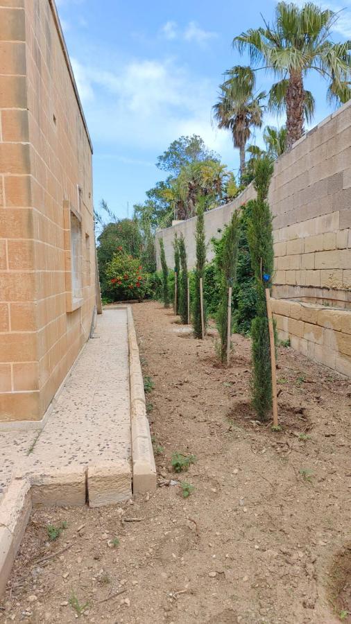 Stunning Villa With Pool, Table Tennis, Table Soccer And A Pool Table Naxxar Buitenkant foto